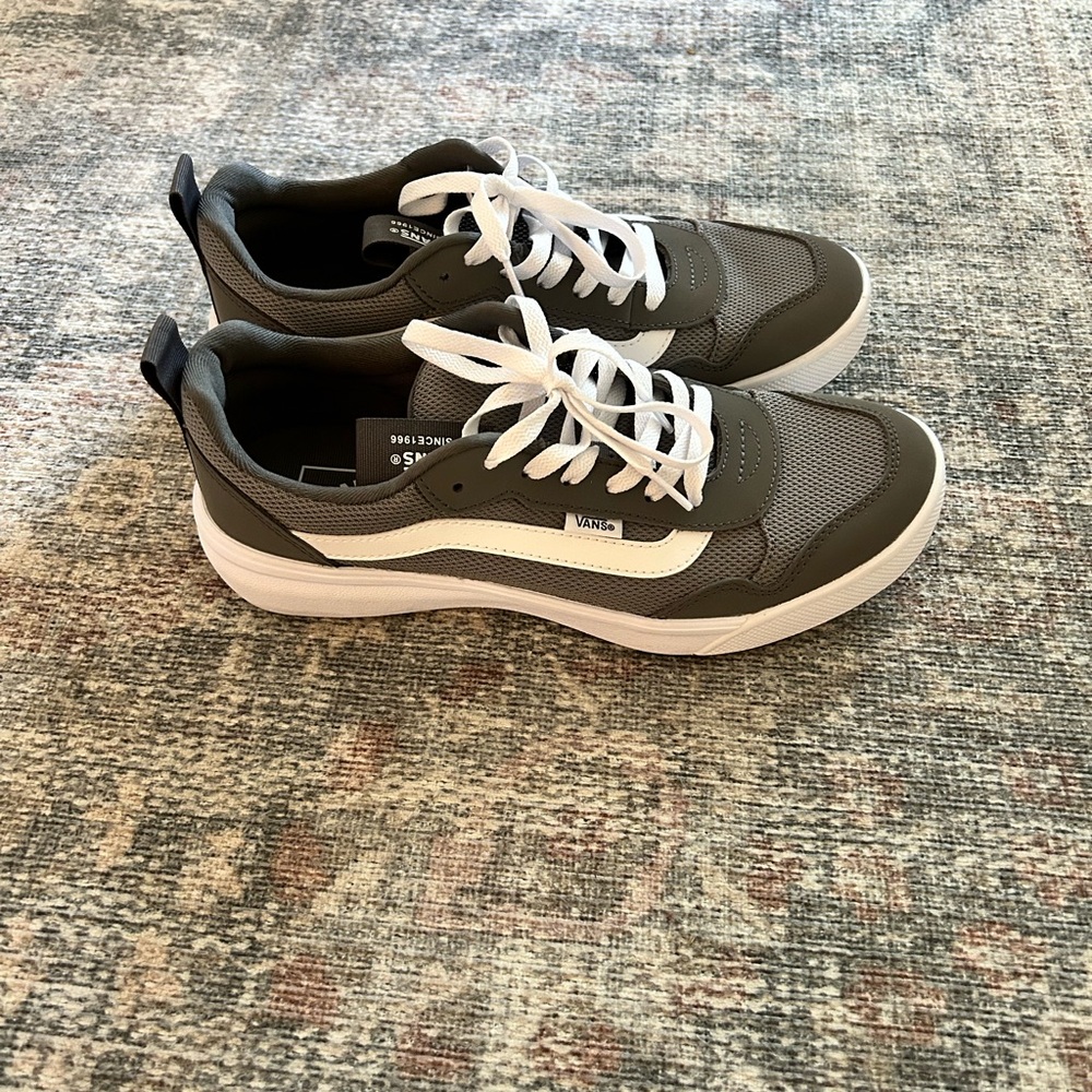 Vans Range EXP sneakers